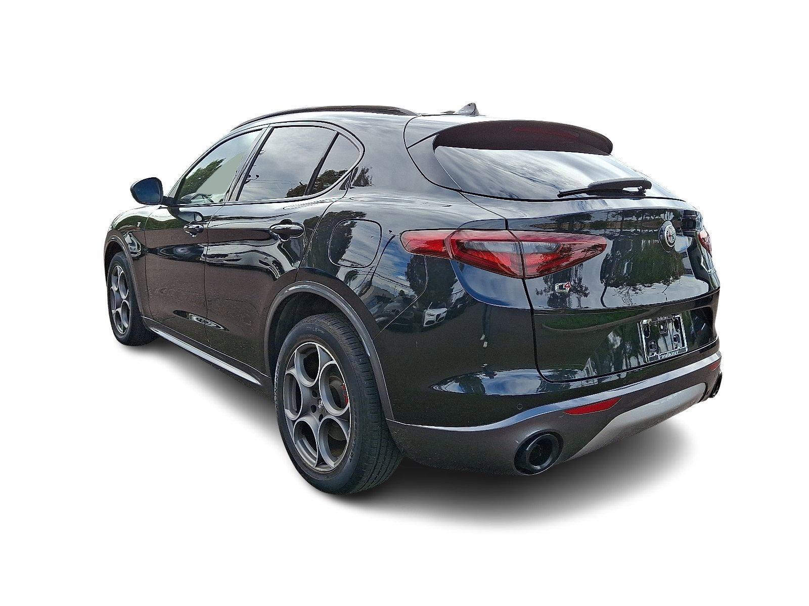 2022 Alfa Romeo Stelvio Vehicle Photo in Willow Grove, PA 19090