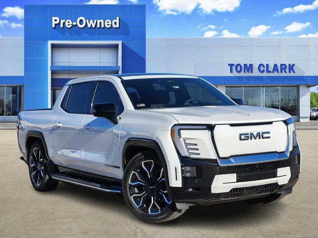 2025 GMC Sierra EV Vehicle Photo in DENTON, TX 76210-9321