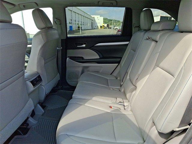 2016 Toyota Highlander Vehicle Photo in LANCASTER, PA 17601-0000