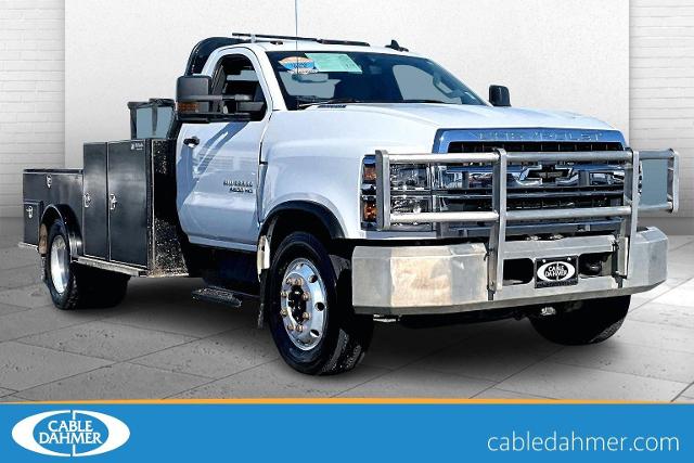 2019 Chevrolet Silverado 4500 HD Vehicle Photo in TOPEKA, KS 66609-0000