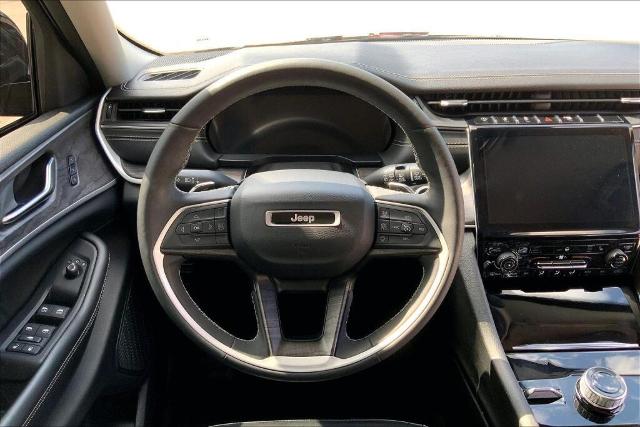 2023 Jeep Grand Cherokee Vehicle Photo in Kansas City, MO 64114