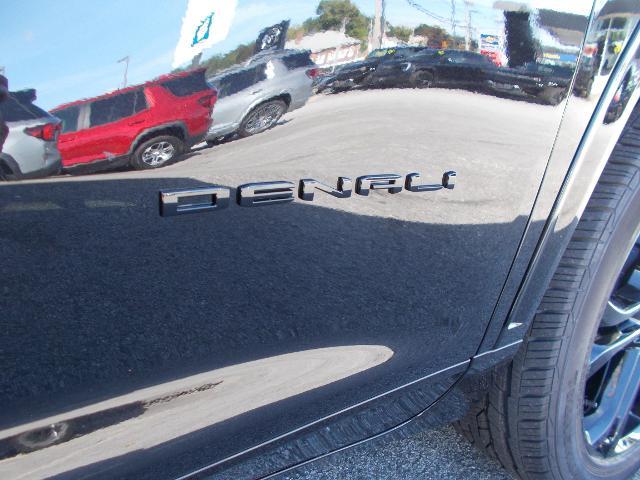 2026 GMC Acadia Vehicle Photo in LOWELL, MA 01852-4336