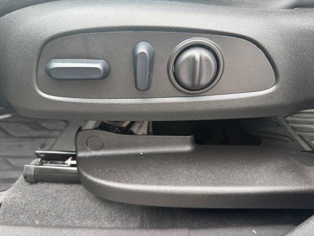 2024 GMC Terrain Vehicle Photo in LEOMINSTER, MA 01453-2952