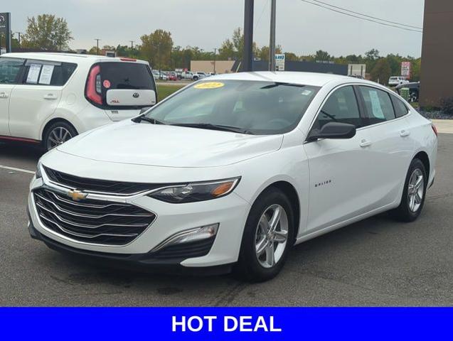 2022 Chevrolet Malibu Vehicle Photo in Merrillville, IN 46410