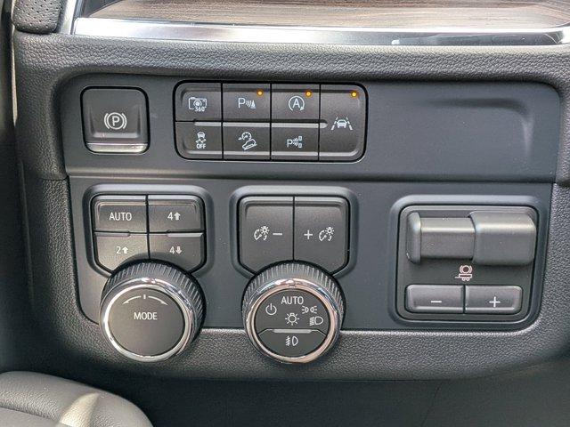 2026 Chevrolet Suburban Vehicle Photo in BRUNSWICK, GA 31525-1881