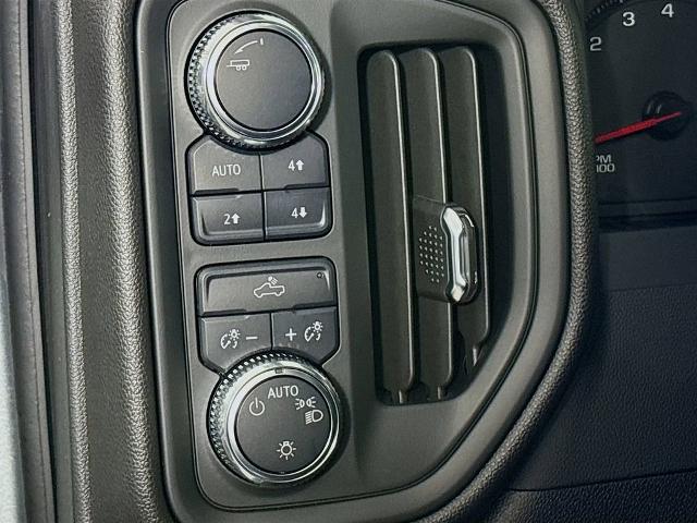 2025 GMC Sierra 1500 Vehicle Photo in PUYALLUP, WA 98371-4149