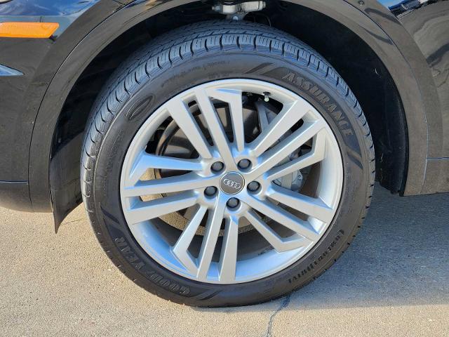 2019 Audi Q5 Vehicle Photo in DENTON, TX 76210-9321