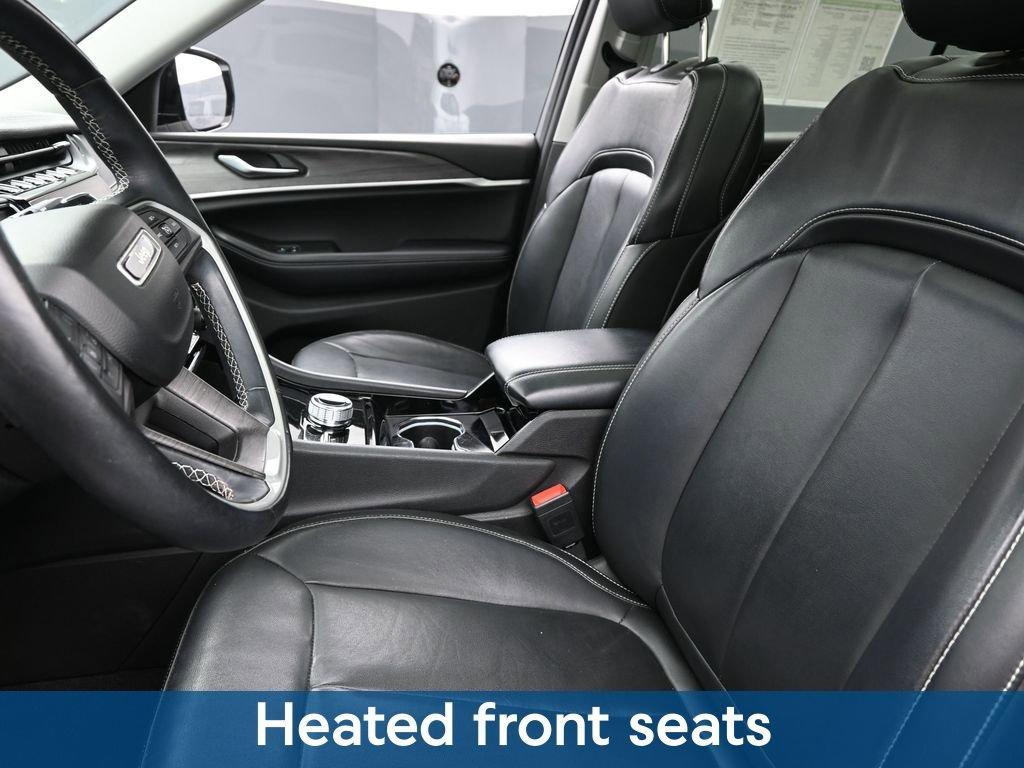 2021 Jeep Grand Cherokee L Vehicle Photo in Cedar Rapids, IA 52402