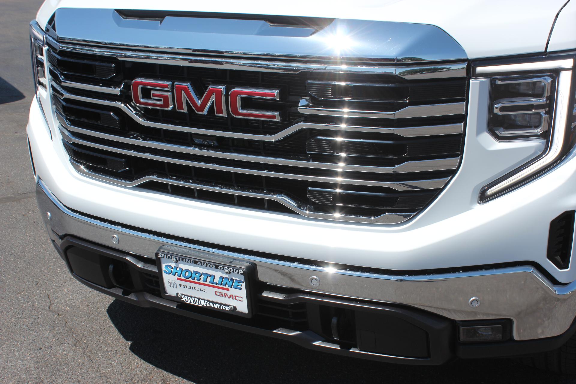 2026 GMC Sierra 1500 Vehicle Photo in AURORA, CO 80012-4011