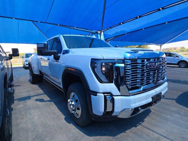 2024 GMC Sierra 3500HD Vehicle Photo in Decatur, TX 76234