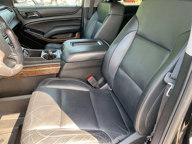 2019 Chevrolet Tahoe Vehicle Photo in MOON TOWNSHIP, PA 15108-2571