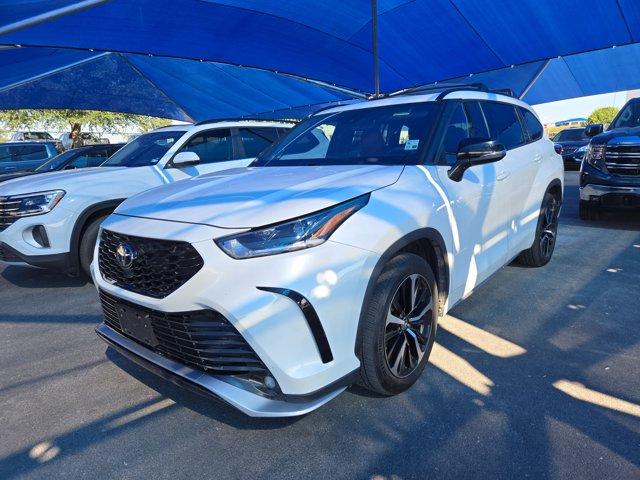 2021 Toyota Highlander Vehicle Photo in Decatur, TX 76234
