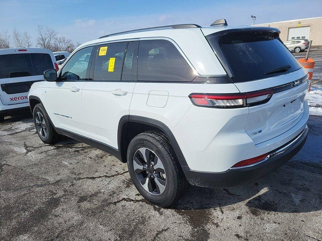 2022 Jeep Grand Cherokee 4xe Vehicle Photo in Cedar Rapids, IA 52402
