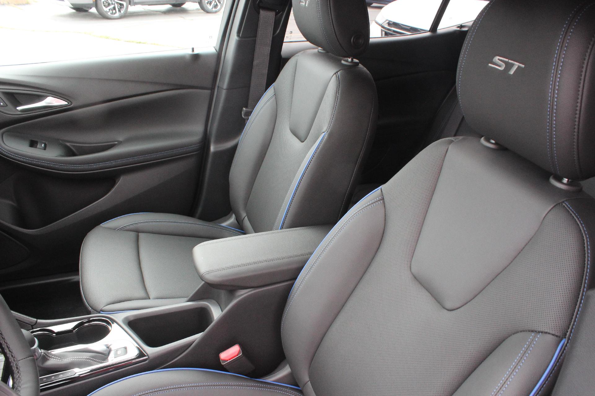 2026 Buick Encore GX Vehicle Photo in AURORA, CO 80012-4011