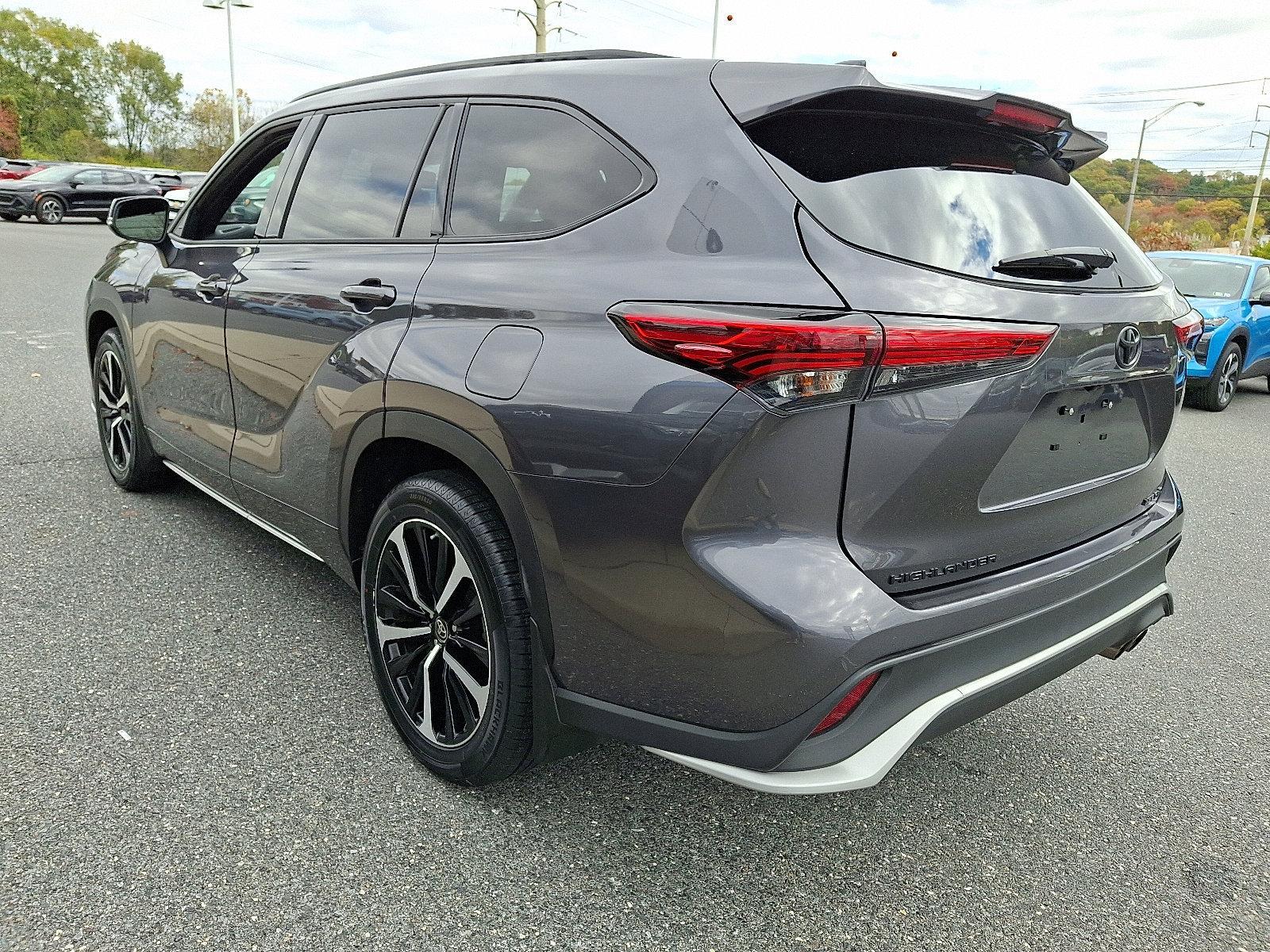2022 Toyota Highlander Vehicle Photo in BETHLEHEM, PA 18017-9401