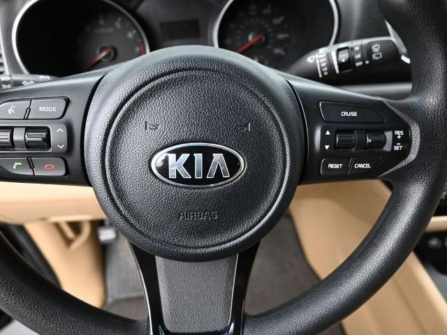 2015 Kia Sedona Vehicle Photo in Cedar Rapids, IA 52402