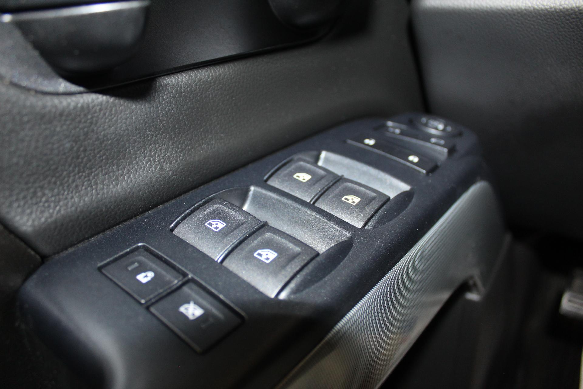 2017 Chevrolet Silverado 1500 Vehicle Photo in NORTHAMPTON, MA 01060-1120