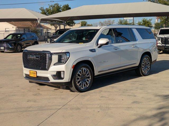 2024 GMC Yukon XL Vehicle Photo in SELMA, TX 78154-1459