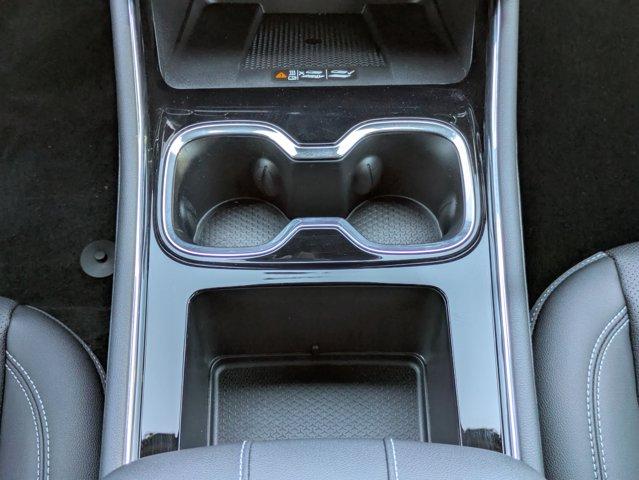 2025 Chevrolet Traverse Vehicle Photo in BRUNSWICK, GA 31525-1881