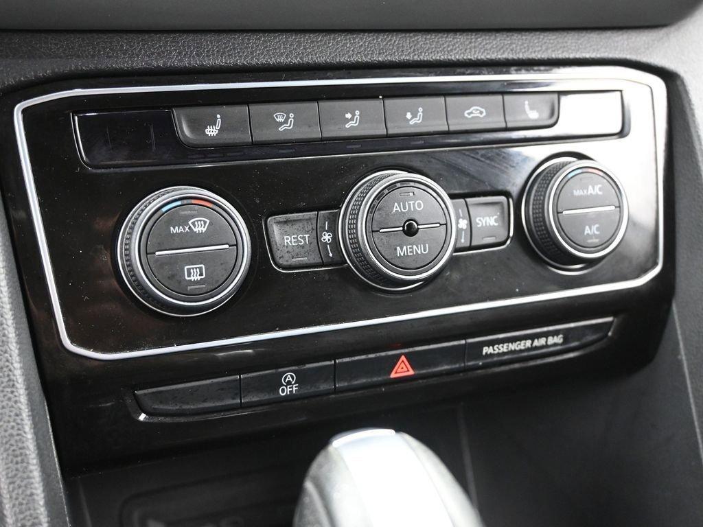 2023 Volkswagen Atlas Vehicle Photo in Cedar Rapids, IA 52402