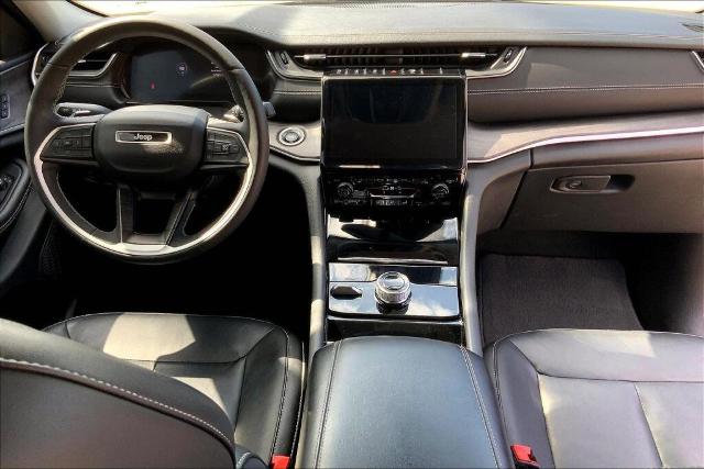 2023 Jeep Grand Cherokee Vehicle Photo in Kansas City, MO 64114