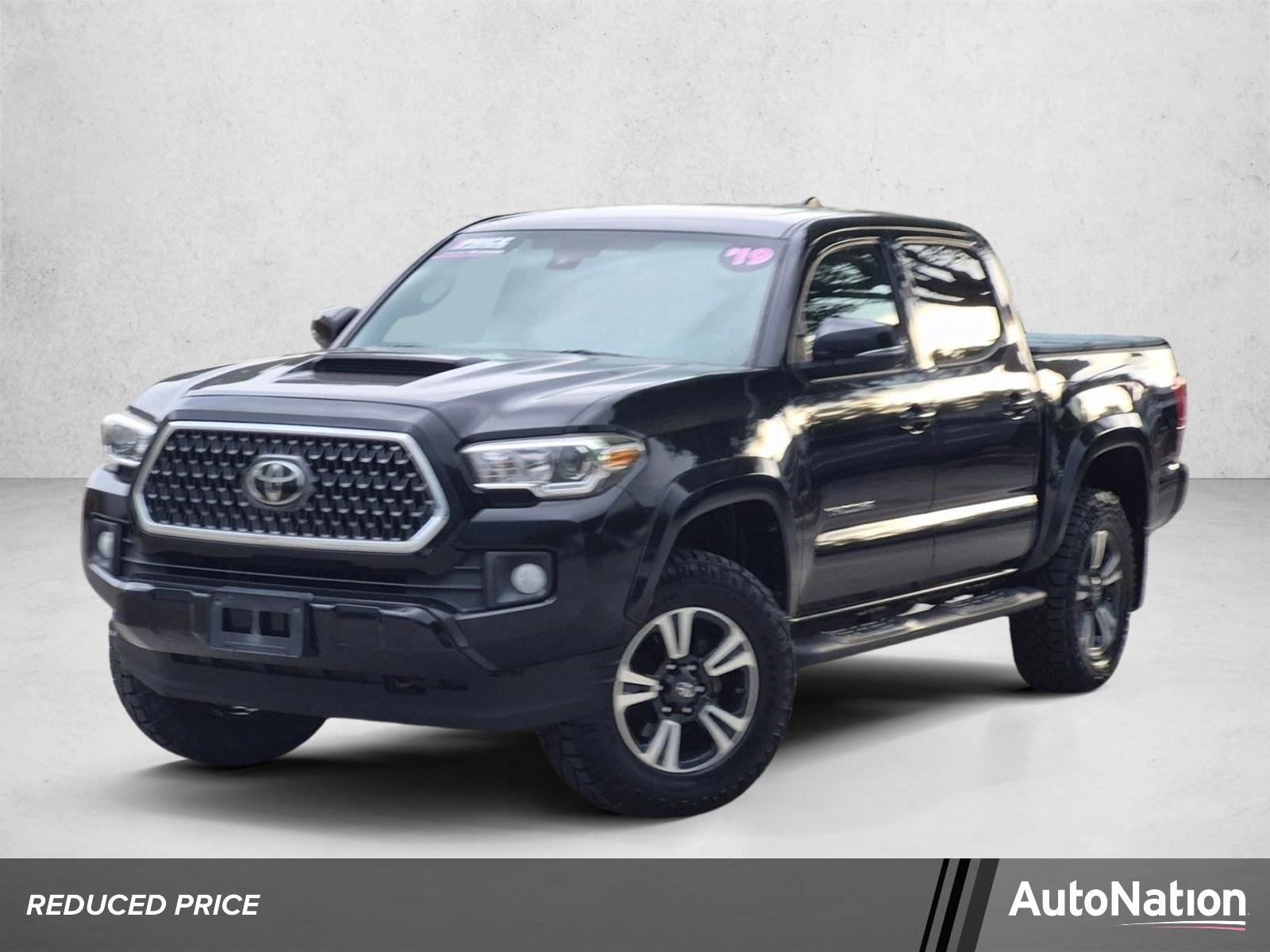 2019 Toyota Tacoma 4WD Vehicle Photo in GREENACRES, FL 33463-3207