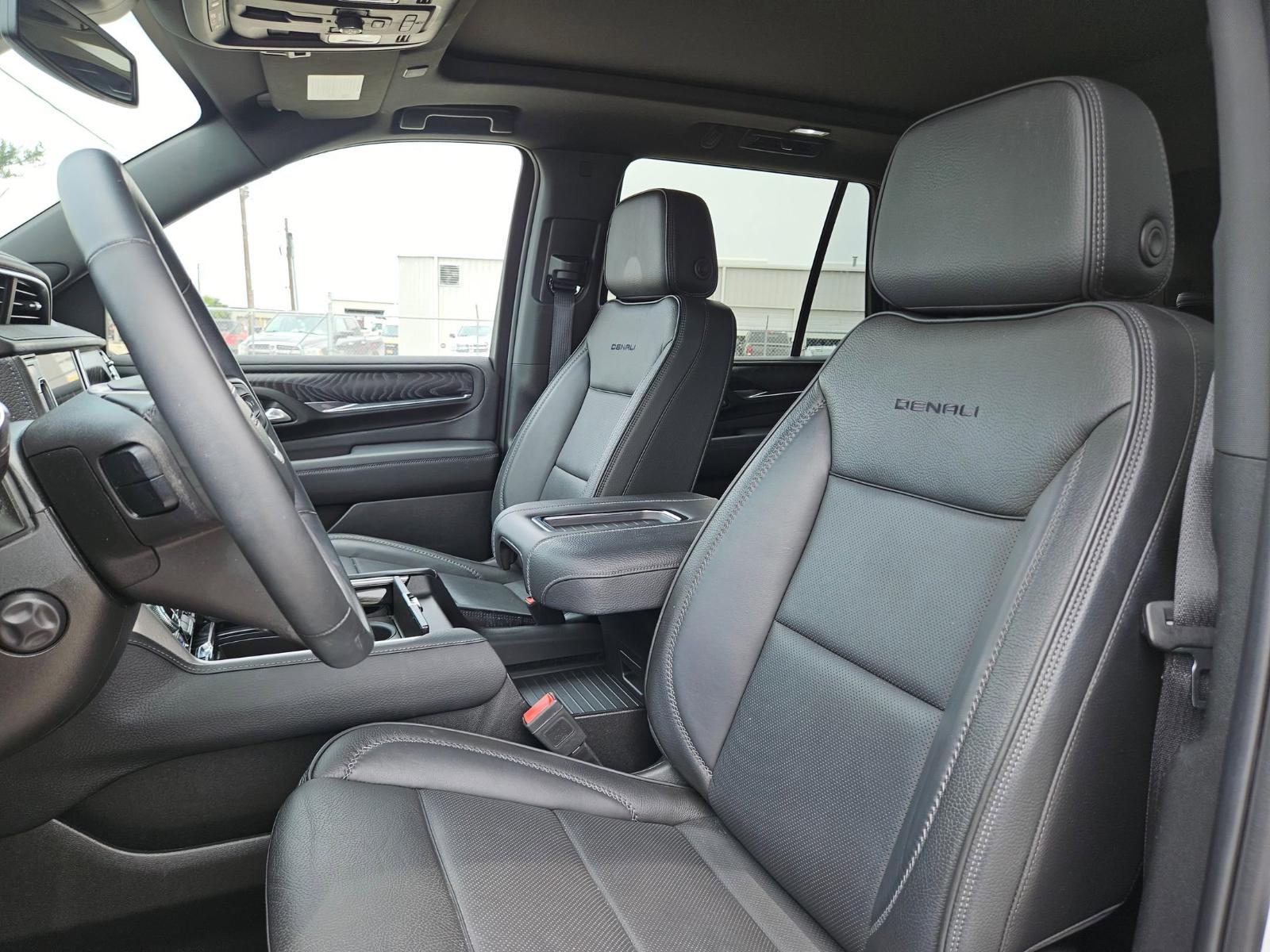 2024 GMC Yukon Vehicle Photo in Seguin, TX 78155