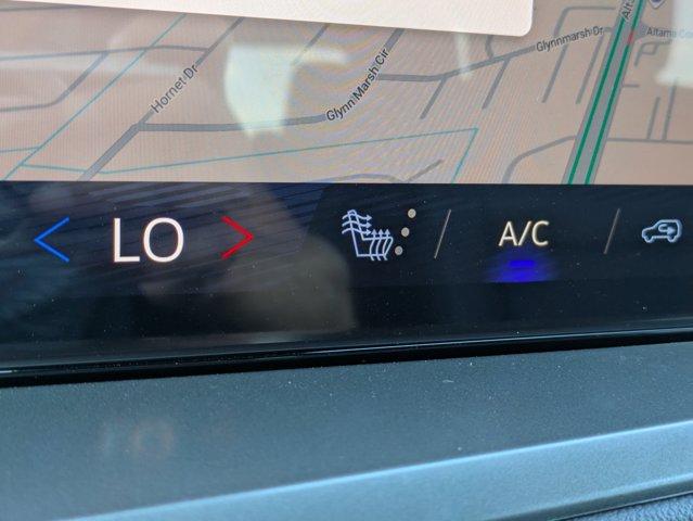 2025 Chevrolet Traverse Vehicle Photo in BRUNSWICK, GA 31525-1881