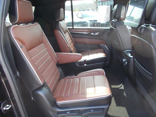 2023 GMC Yukon XL Vehicle Photo in LOWELL, MA 01852-4336