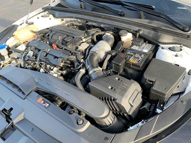2024 Kia K5 Vehicle Photo in MOON TOWNSHIP, PA 15108-2571