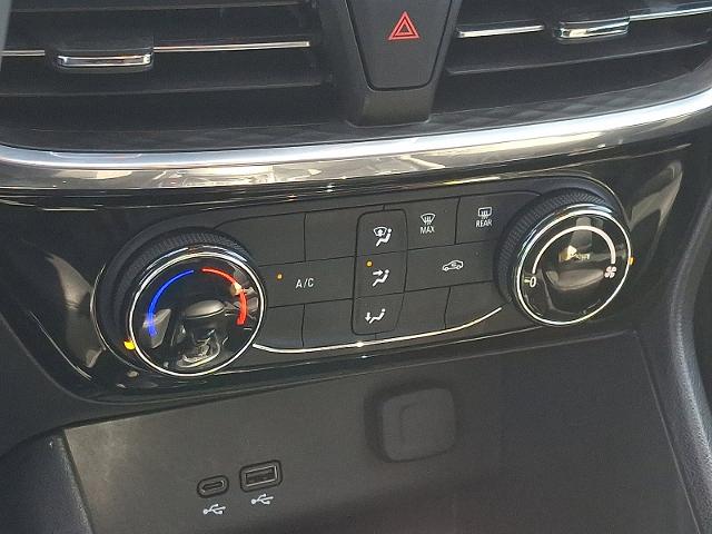 2024 Buick Encore GX Vehicle Photo in TREVOSE, PA 19053-4984