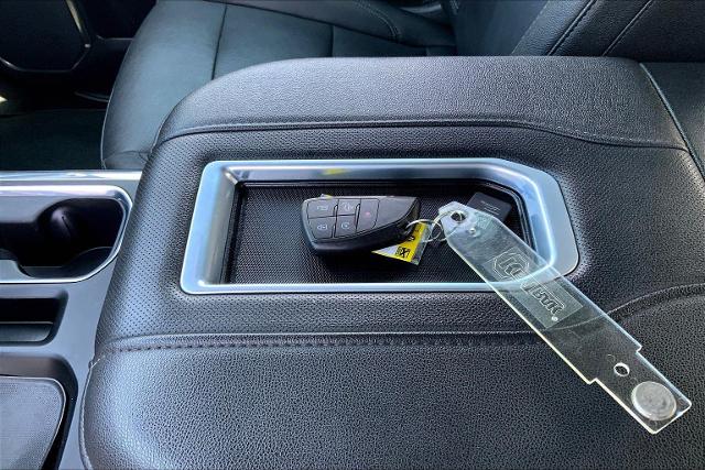 2022 GMC Sierra 1500 Vehicle Photo in TOPEKA, KS 66609-0000