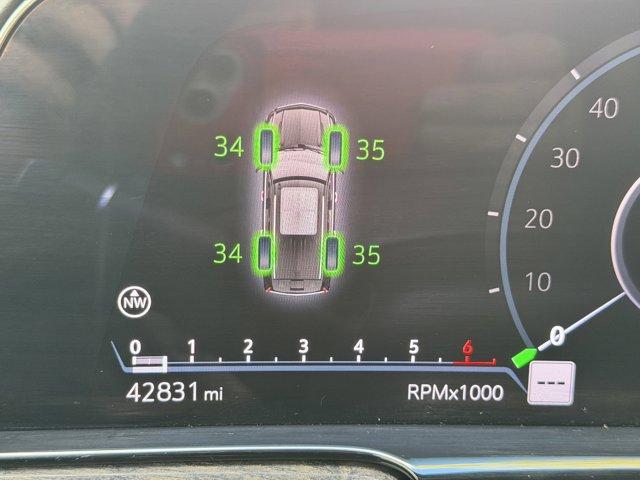 2021 Cadillac Escalade ESV Vehicle Photo in LEOMINSTER, MA 01453-2952