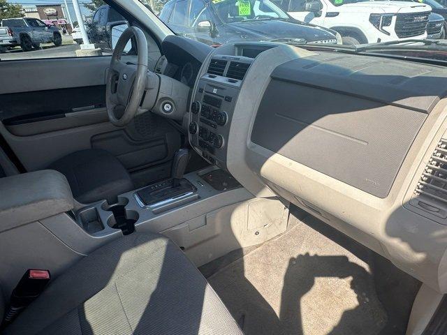 2009 Ford Escape Vehicle Photo in ROCHESTER HILLS, MI 48307-2741
