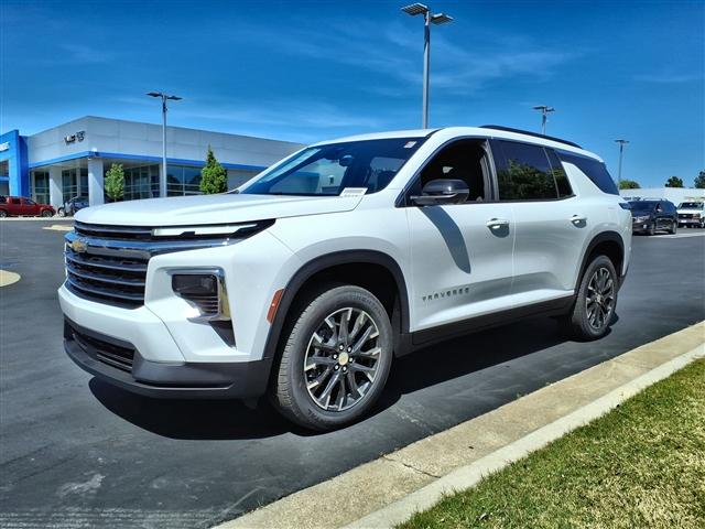 2026 Chevrolet Traverse Vehicle Photo in SANFORD, NC 27332-9629