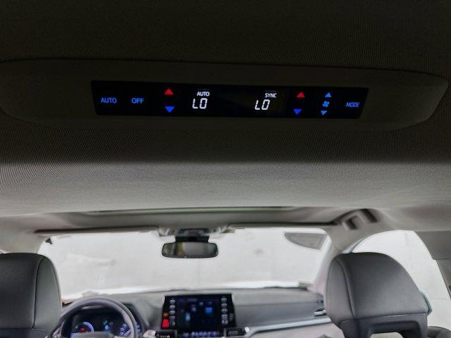 2022 Toyota Sienna Vehicle Photo in Flemington, NJ 08822