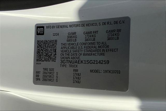 2025 GMC Sierra 1500 Vehicle Photo in TOPEKA, KS 66609-0000
