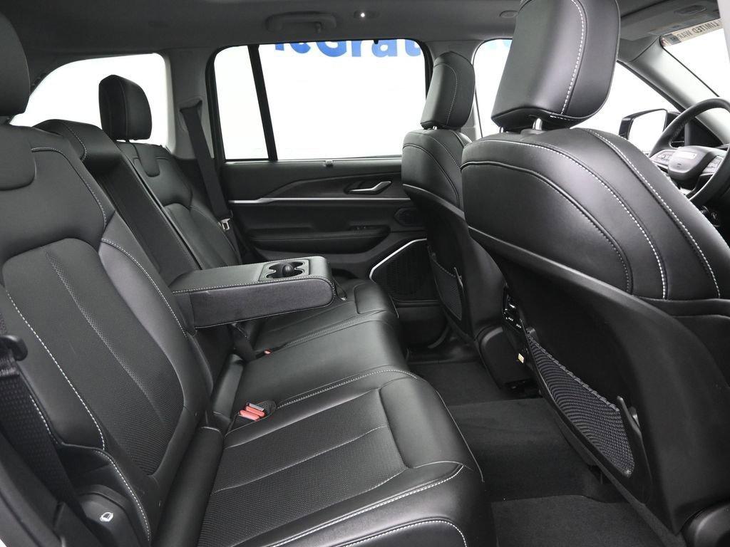 2023 Jeep Grand Cherokee Vehicle Photo in Cedar Rapids, IA 52402