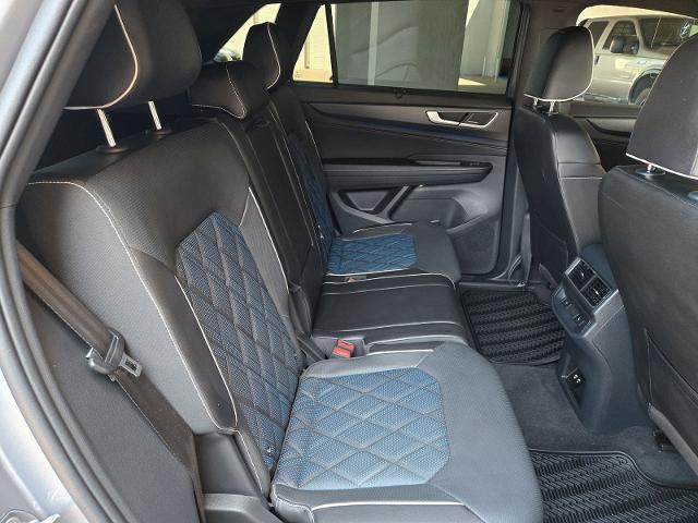 2024 Volkswagen Atlas Cross Sport Vehicle Photo in Weatherford, TX 76087