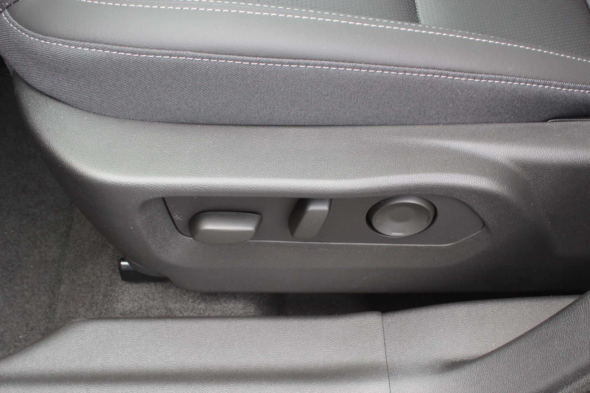 2025 Buick Envision Vehicle Photo in AURORA, CO 80012-4011