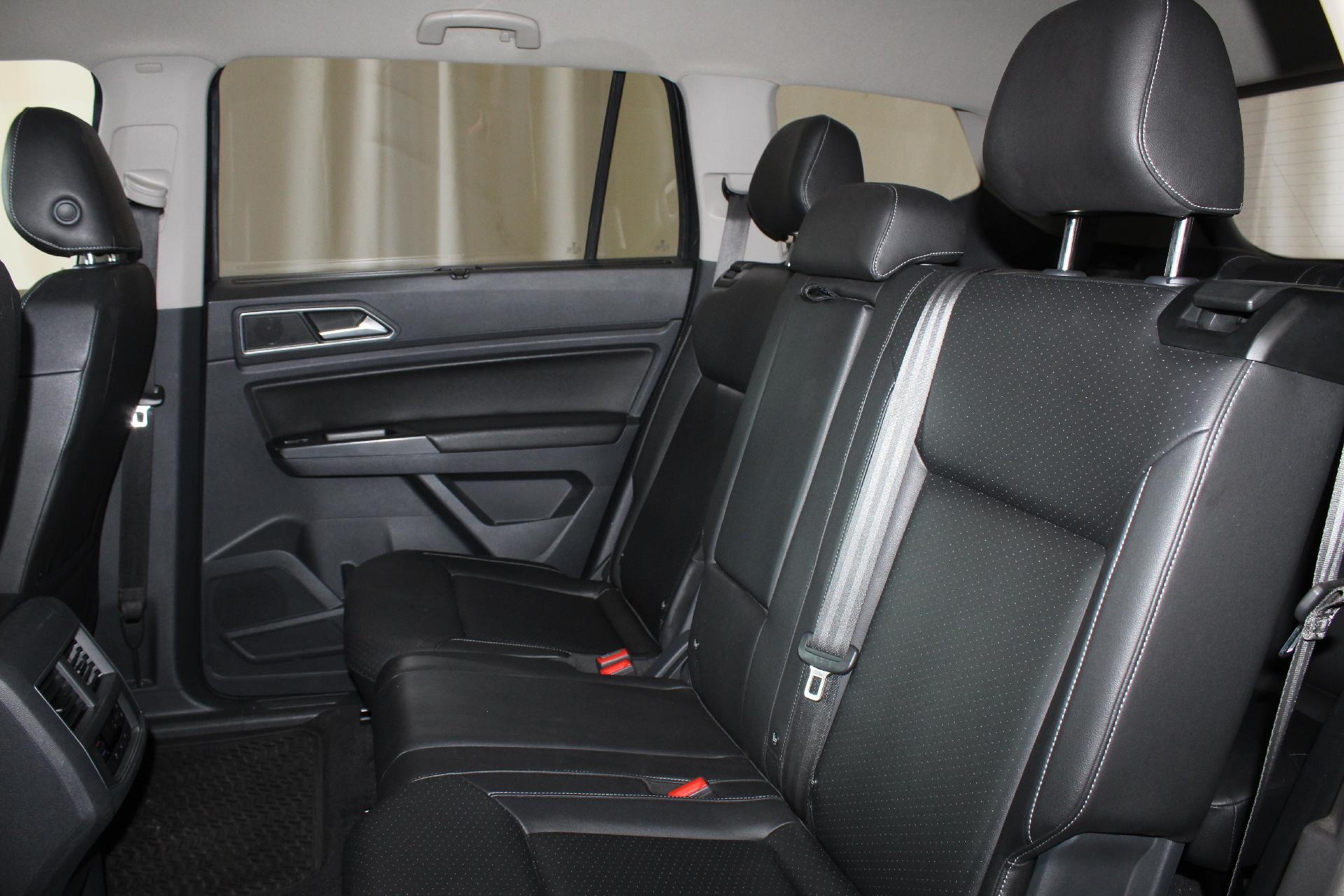 2018 Volkswagen Atlas Vehicle Photo in NORTHAMPTON, MA 01060-1120