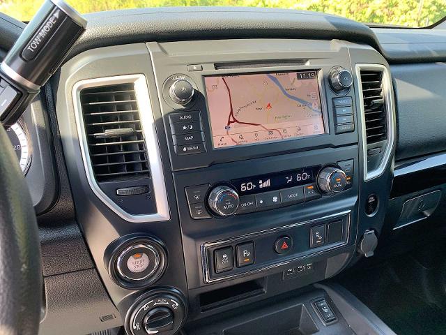 2019 Nissan Titan Vehicle Photo in MOON TOWNSHIP, PA 15108-2571