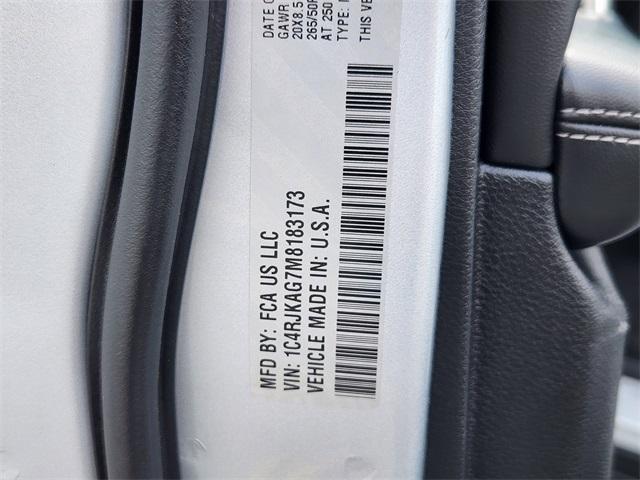 2021 Jeep Grand Cherokee L Vehicle Photo in AURORA, CO 80012-4011