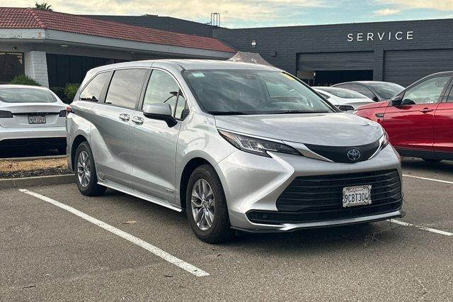 2021 Toyota Sienna Vehicle Photo in STOCKTON, CA 95212-2838