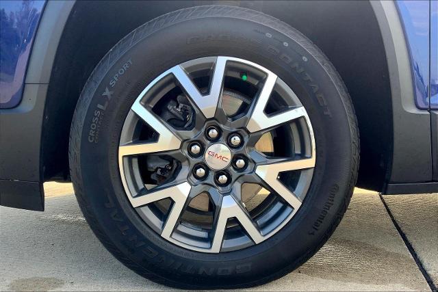 2023 GMC Acadia Vehicle Photo in TOPEKA, KS 66609-0000