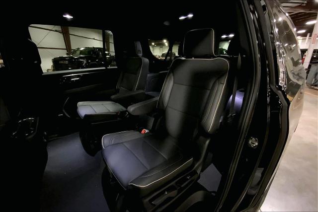 2025 Chevrolet Suburban Vehicle Photo in KANSAS CITY, MO 64114-4502