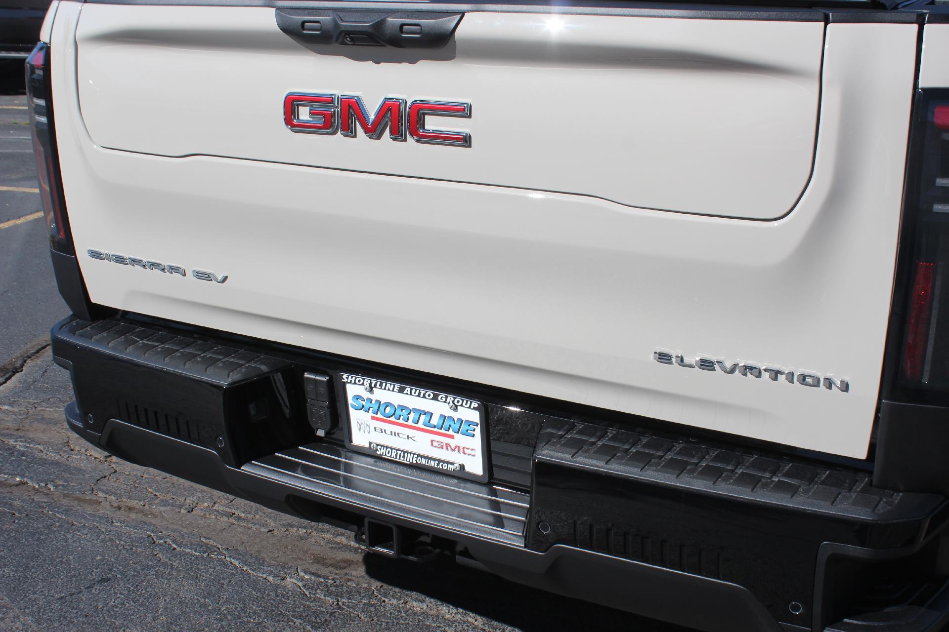 2026 GMC Sierra EV Vehicle Photo in AURORA, CO 80012-4011