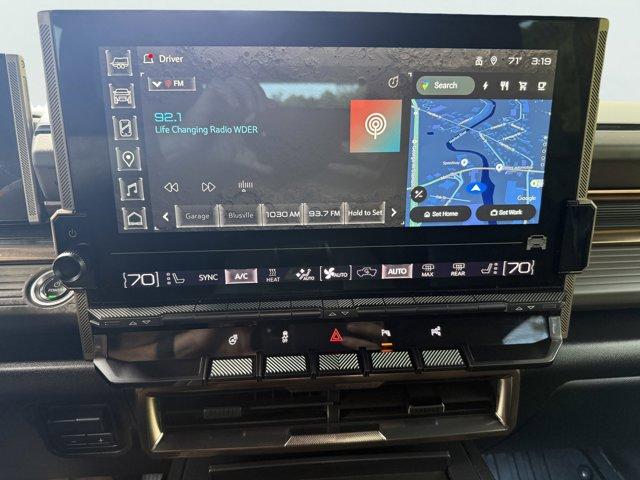 2024 GMC HUMMER EV SUV Vehicle Photo in LEOMINSTER, MA 01453-2952