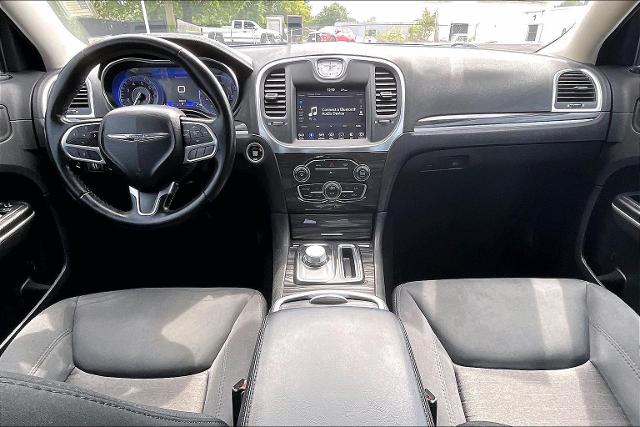 2019 Chrysler 300 Vehicle Photo in INDEPENDENCE, MO 64055-1314