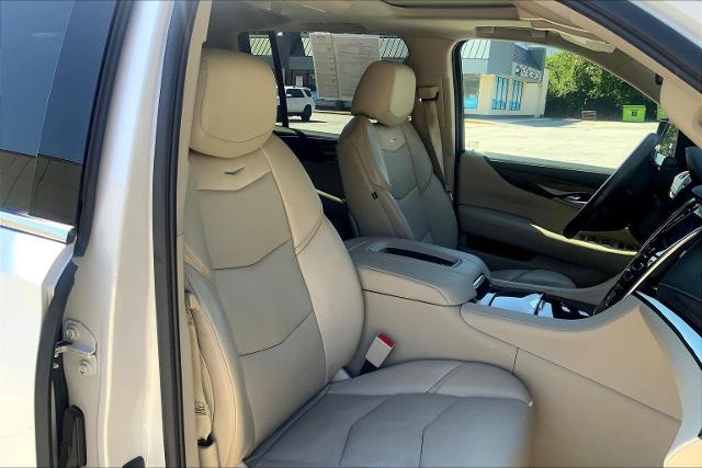 2020 Cadillac Escalade ESV Vehicle Photo in KANSAS CITY, MO 64114-4545